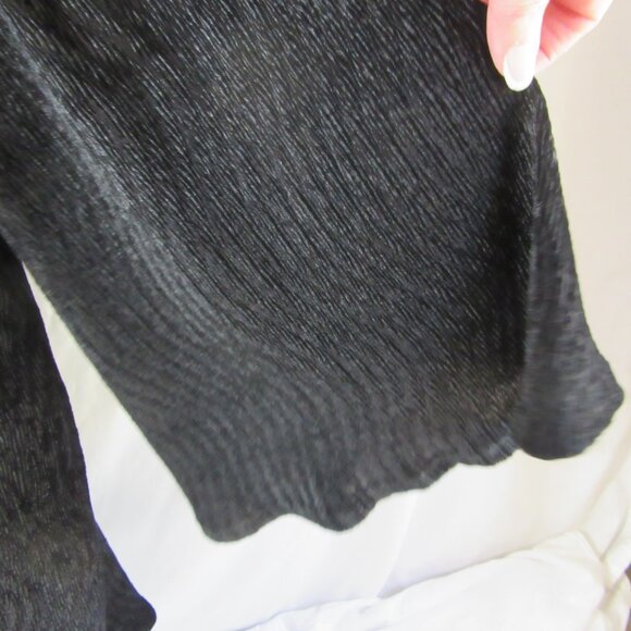 Eloquii Black Velvet Dress Flare Sleeve Textured Keyhole Back Midi Size 28 NWT - Picture 9 of 16